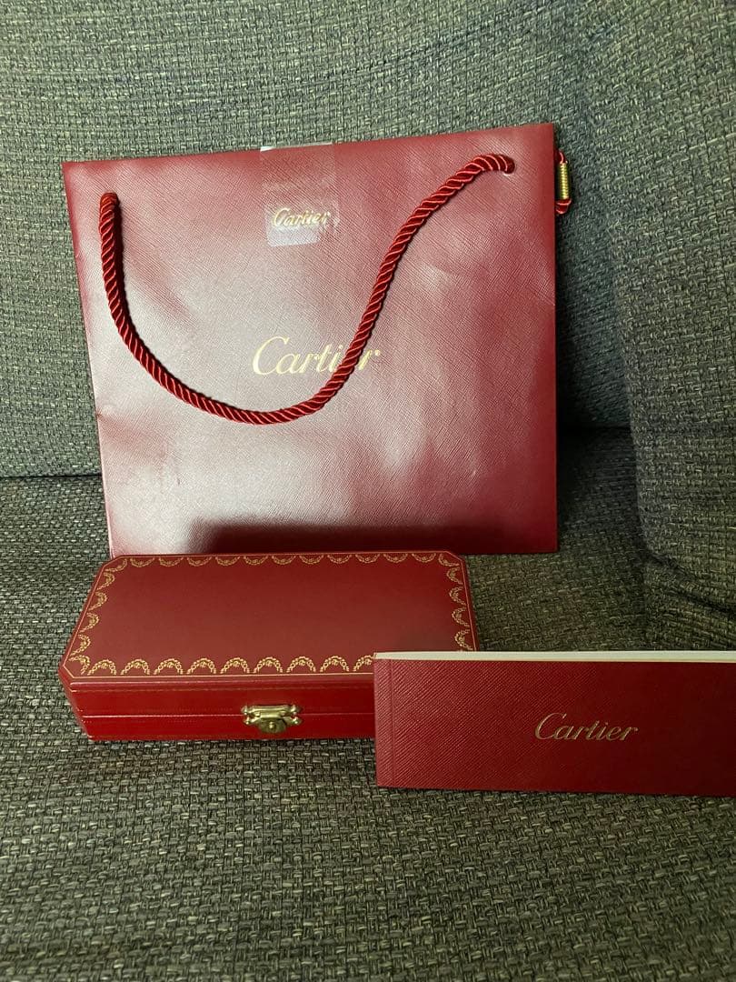 Cartier ボールペン黒レア　レッドギフトボックス☆ 新品未使用品