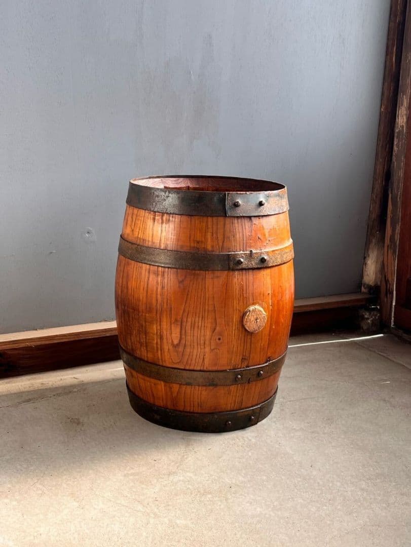 樽 ミニ樽 フランスアンティーク 台 花台 ディスプレイ 居酒屋 バー