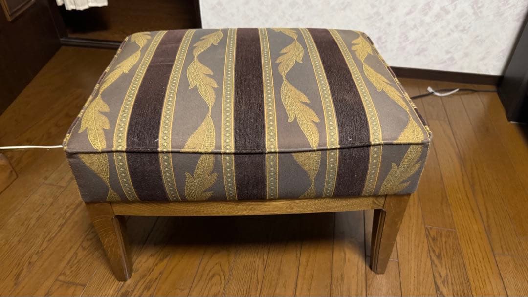 カリモク domani スツール オットマン