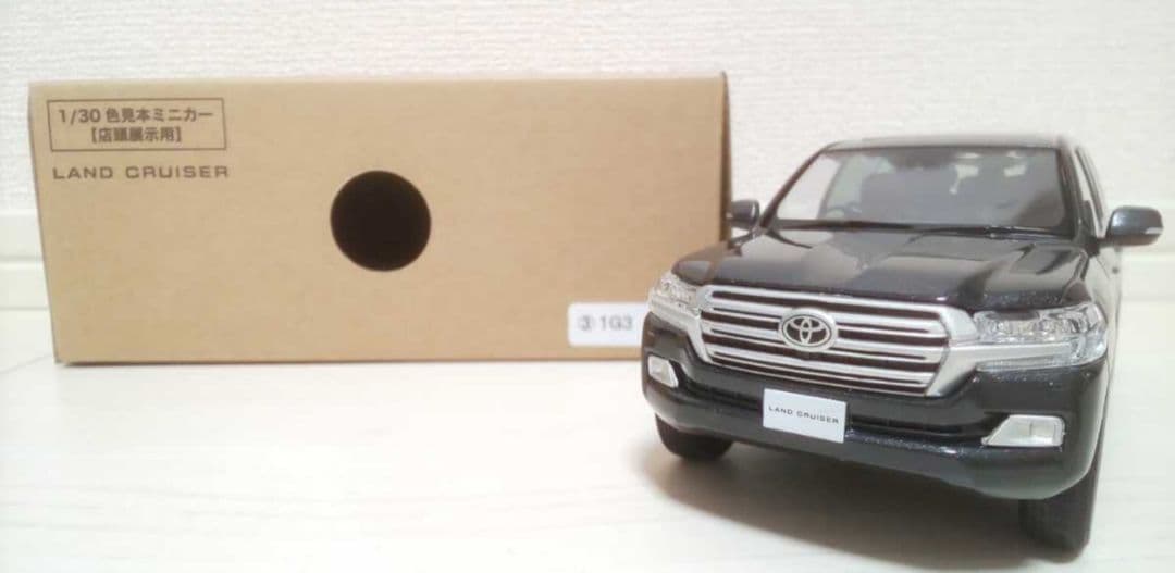 TOYOTA／ランドクルーザー／colorグレーメタリック（１Ｇ３）／外箱付き