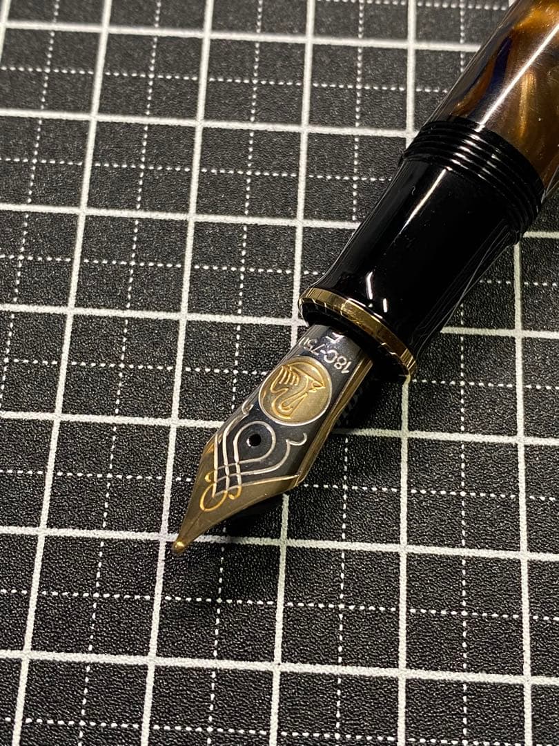 Pelikan Souveran M800 GRAND-PLACE 万年筆