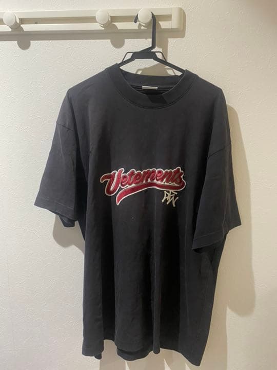 ぴ*こ様 VETEMENTS Tシャツ