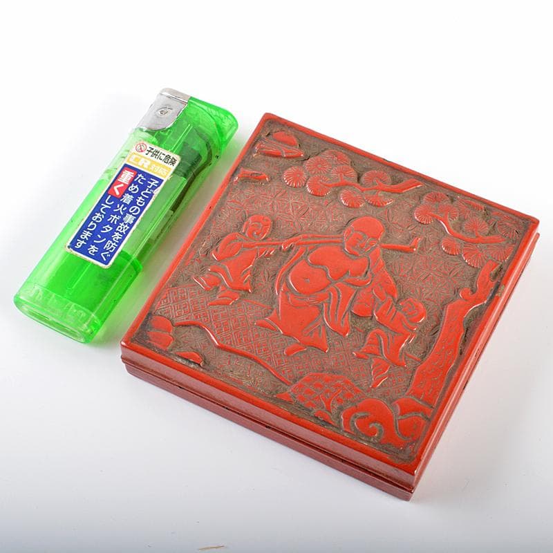 中国　剔紅　堆朱　山水人物文　四方　肉池　朱肉入　D　R6177