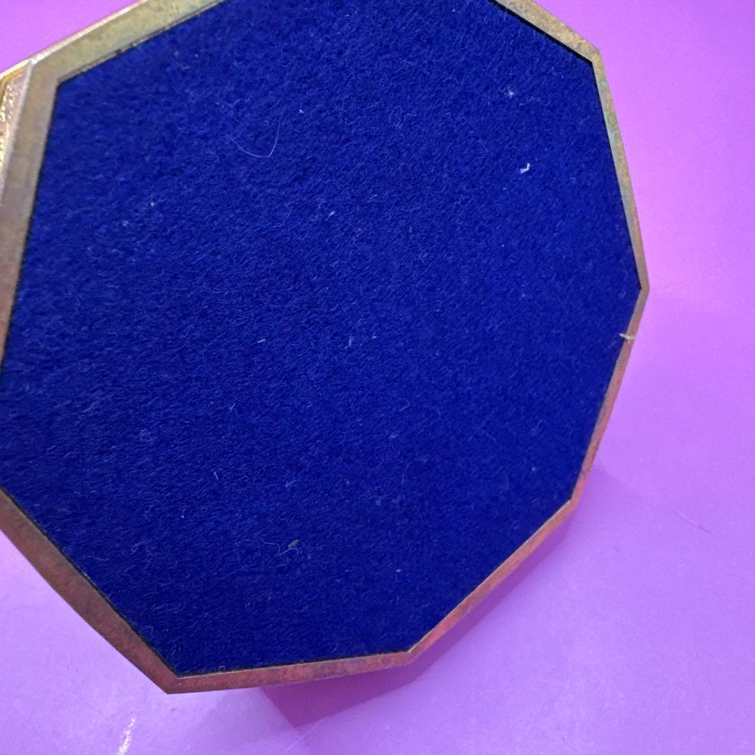 実家整理品　八角五輪塔　？　重さ　約1335g