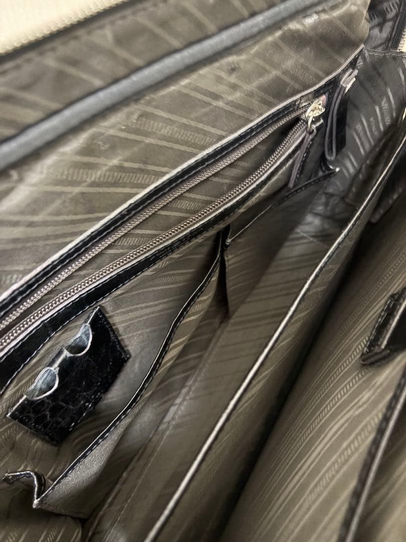 FUJITAKA ブラック レザービジネスバッグ 「やさいいため」