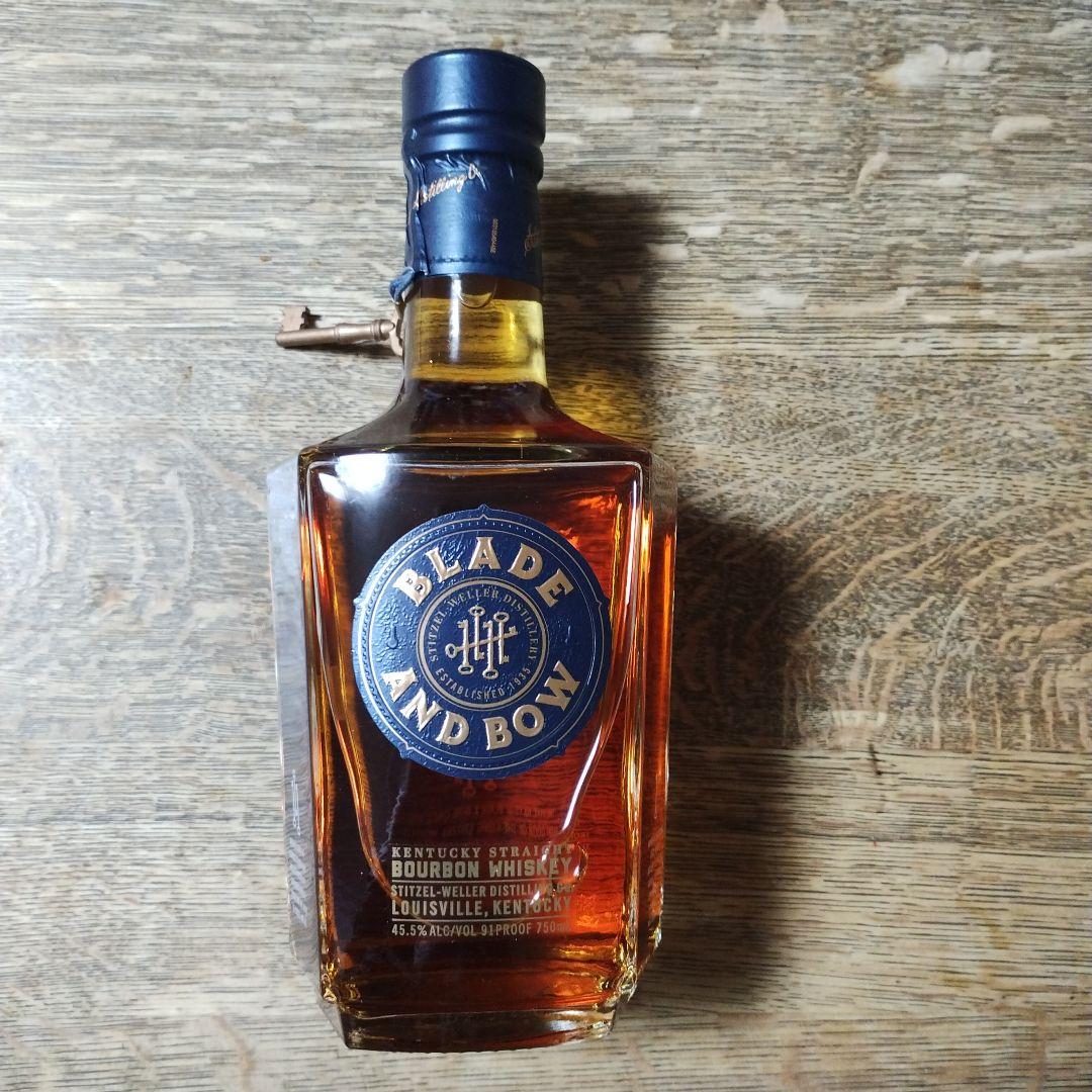 Blade and Bow バーボンウイスキー 45.5%