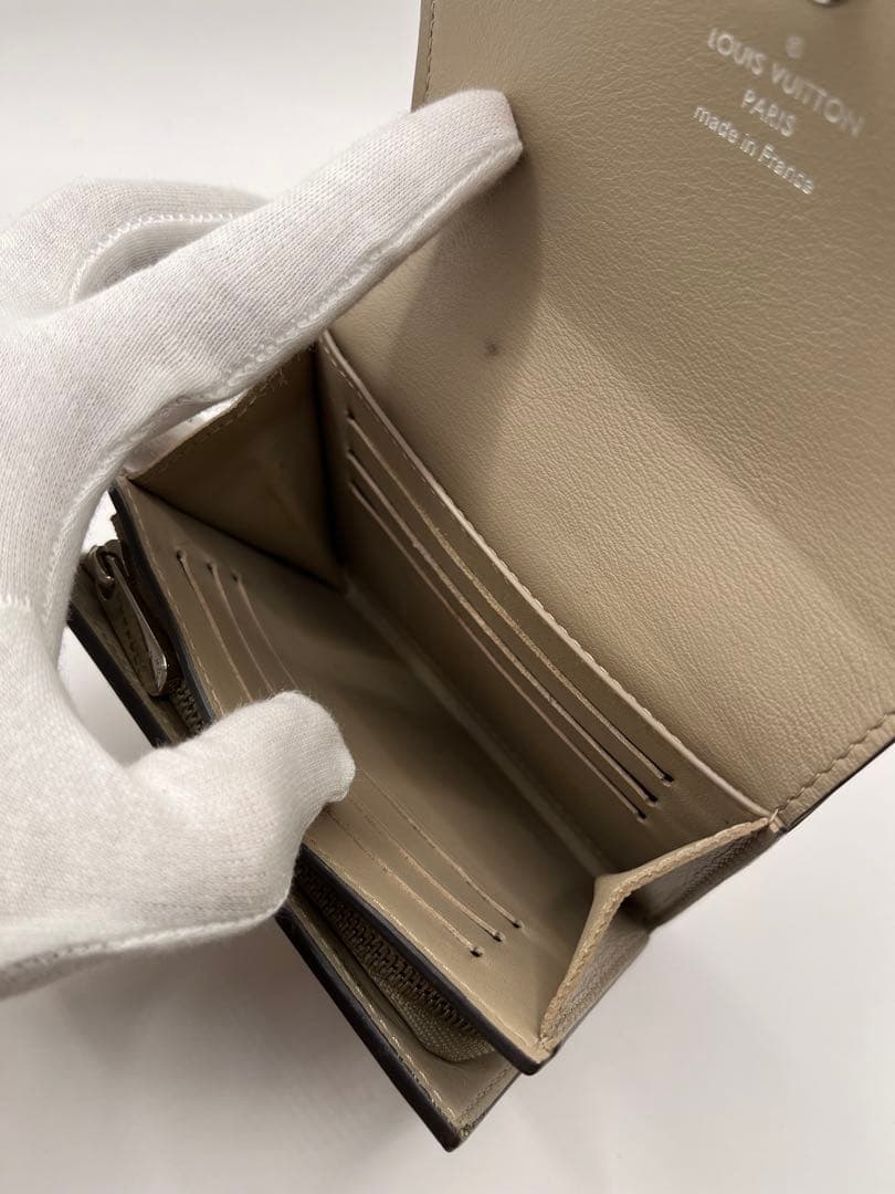 ポルトフォイユイリス コンパクト マヒナ 二つ折り財布 M62541