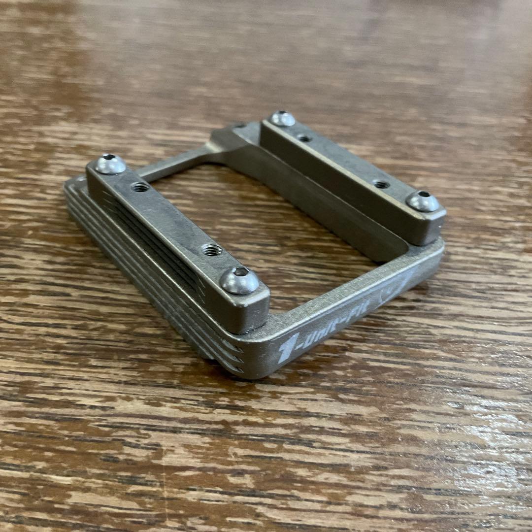 SWORKz S35-4 1/8 バギー エンジン付き