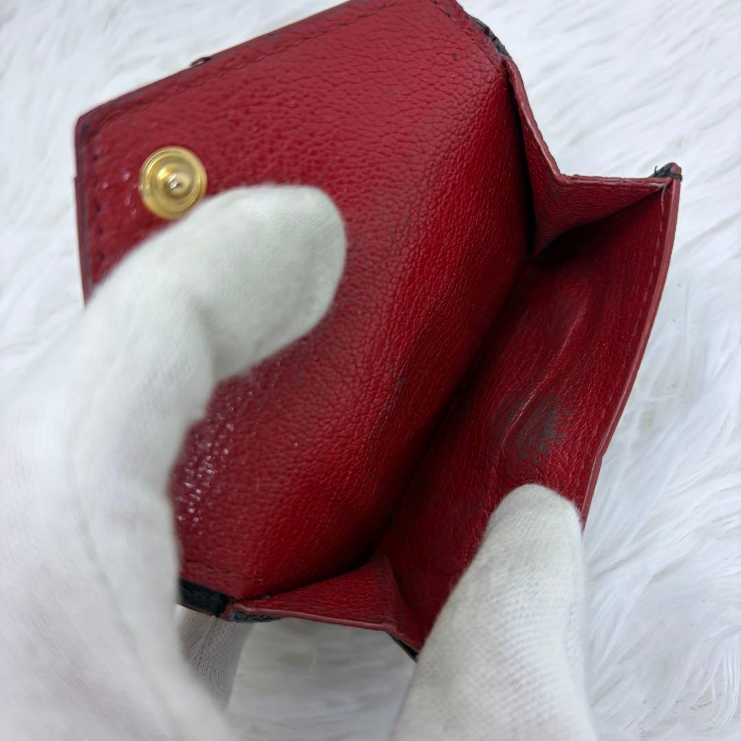 美品✨️ミュウミュウ　三つ折り財布　ラブレター　マドラス レザー ハート 黒