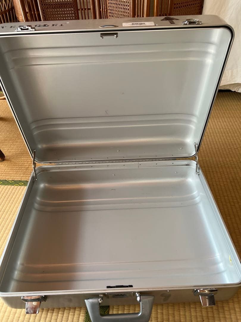 ゼロハリバートン　アルミトラベルケース
