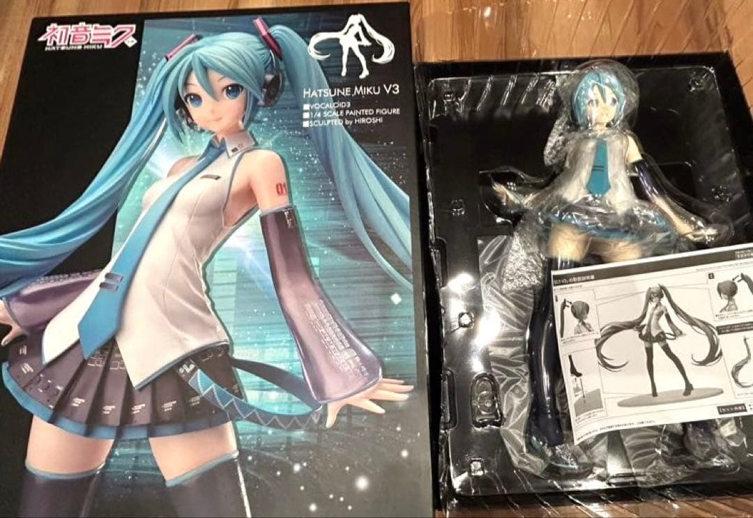 初音ミク V3 1/4スケール フィギュア【初版】開封済み 未使用