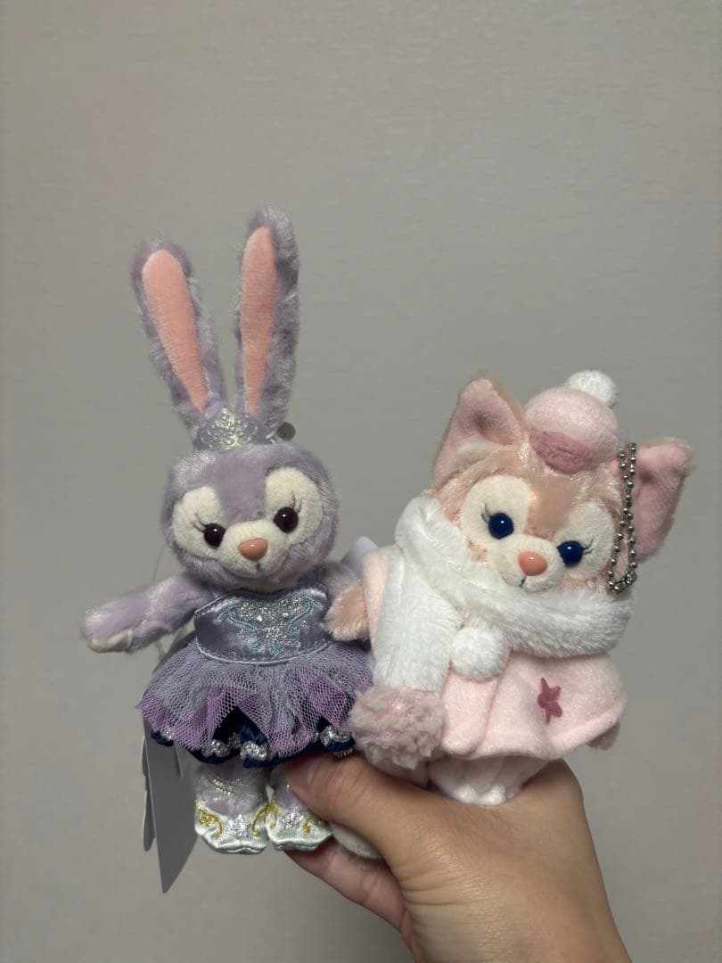 ダンシングスノーフレークス　ディズニー　ステラルー　リーナベル　ぬいぐるみバッジ