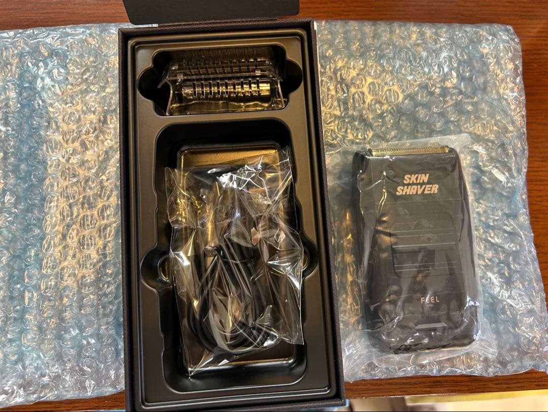 FEEL スキンシェーバー　【美品］