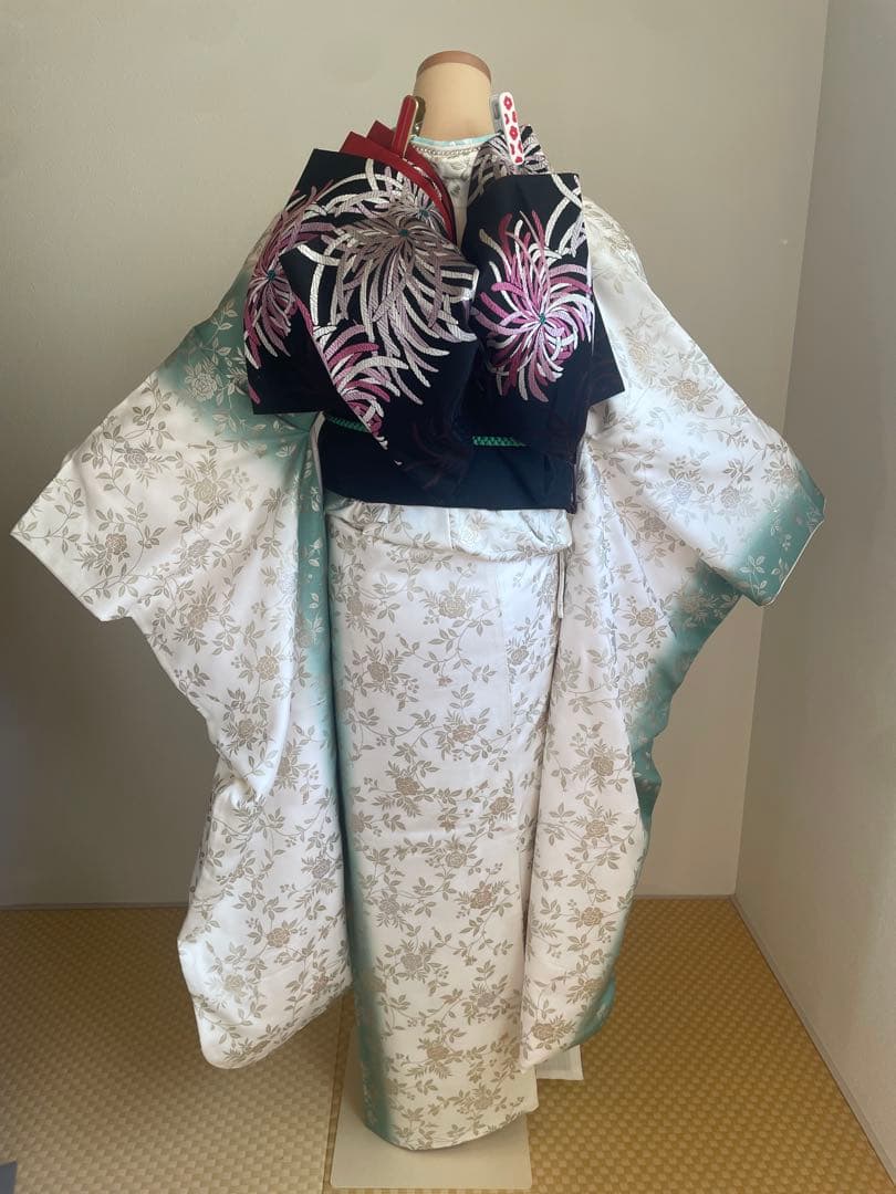 美品　金彩　振袖　正絹