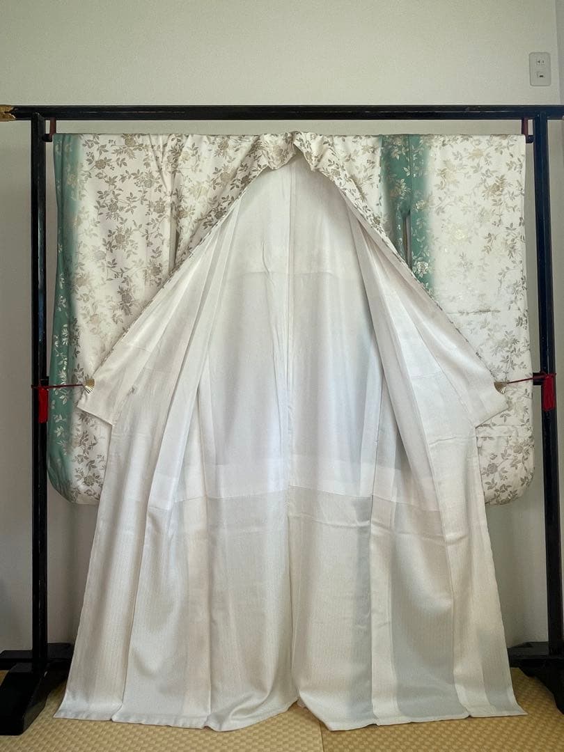 美品　金彩　振袖　正絹