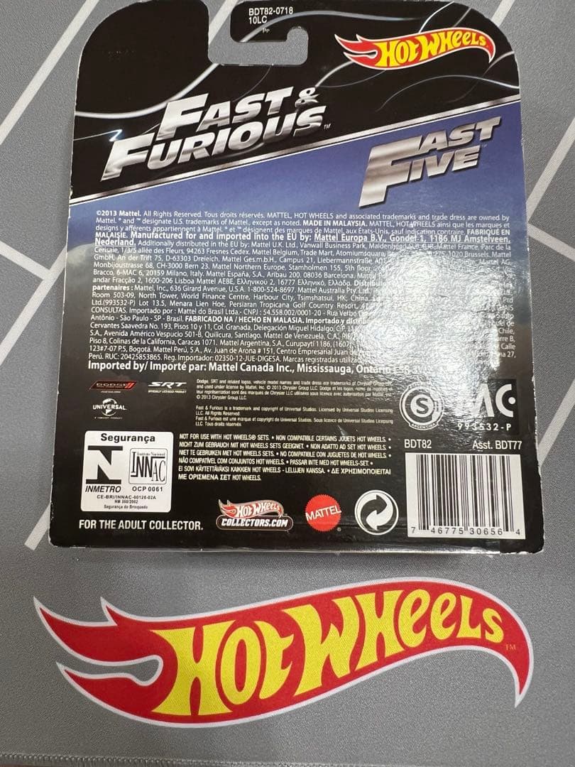 ミニカー HotWHeeLs FAST&FURIOUS DODGE CHALLENGER