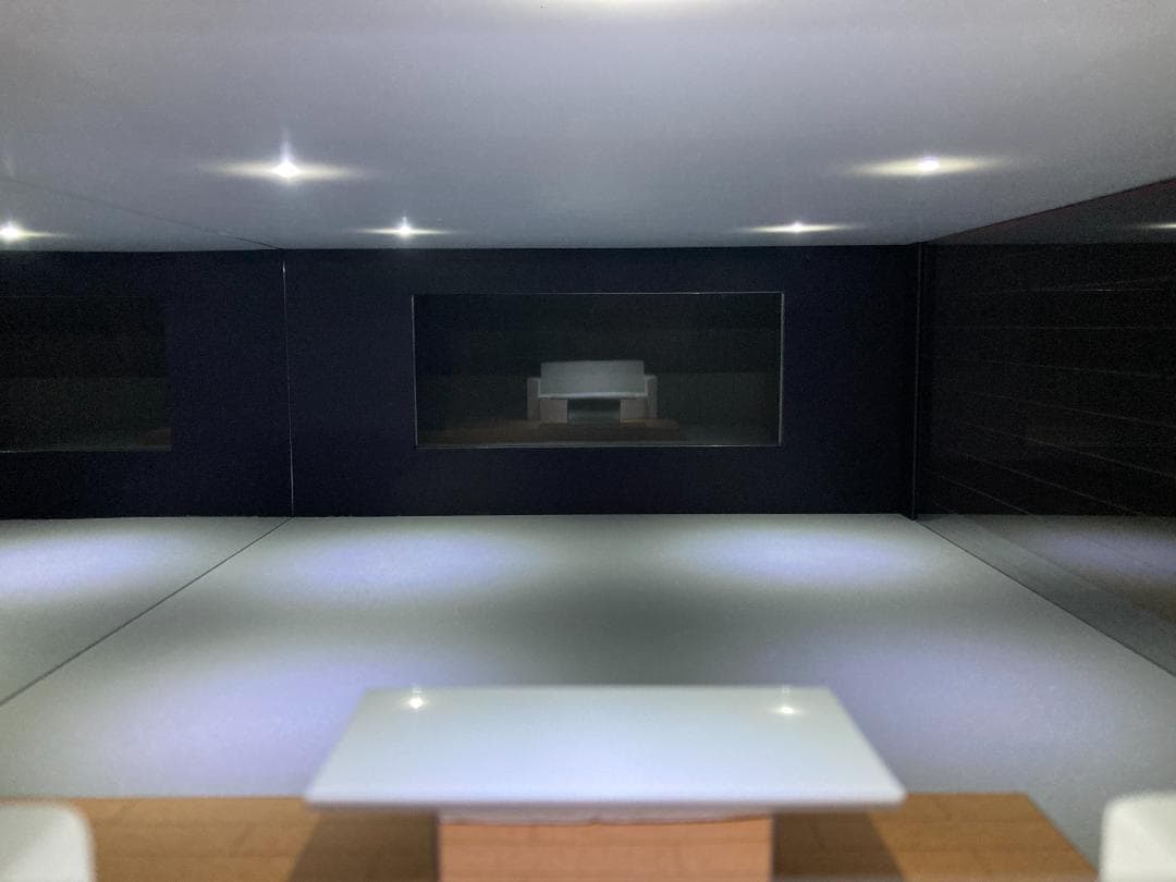 ミニカー専用ジオラマ：1/18 リビングタイプガレージⅠ／男の秘密基地ガレージ！