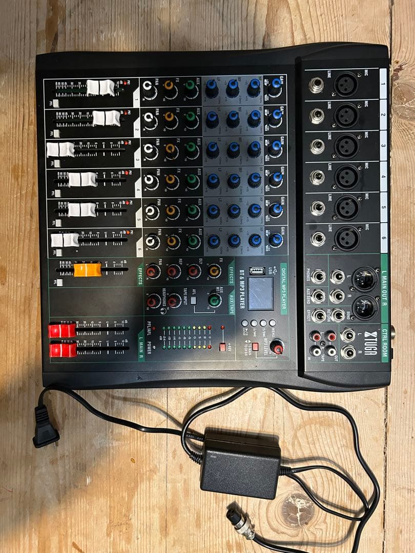 XTUGA CT60 アナログミキサー