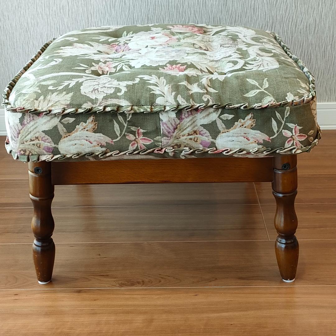 カリモク　オットマン　コロニアル　フリージアグリーン　スツール