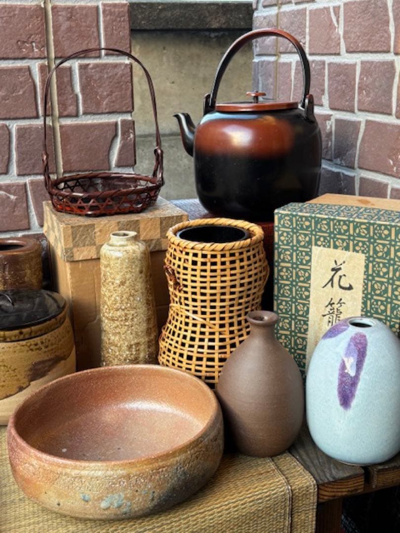 茶道具銅水注銅薬缶水指花籠織部焼黒楽茶碗備前焼花器徳利漆器三木町棚覚々斎好江岑棚