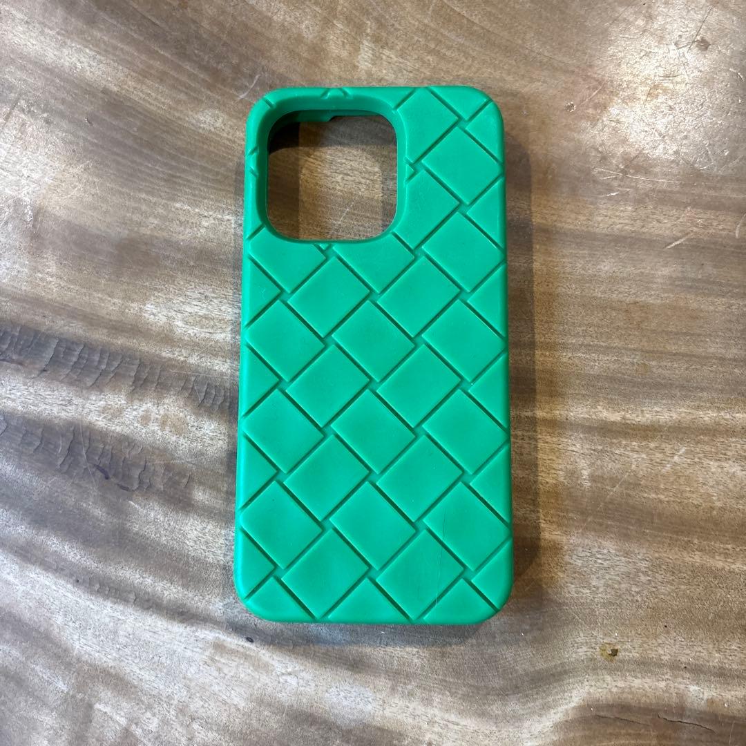 Bottega Veneta パラキート iPhone 16 pro ケース
