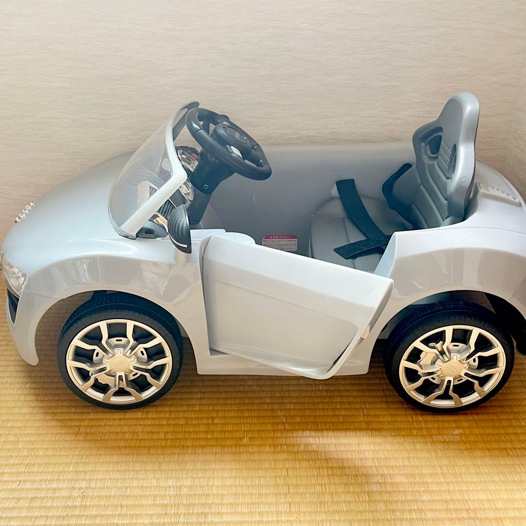【動作確認済み】アウディ 電動自動車 Audi R8 Spyder シルバー