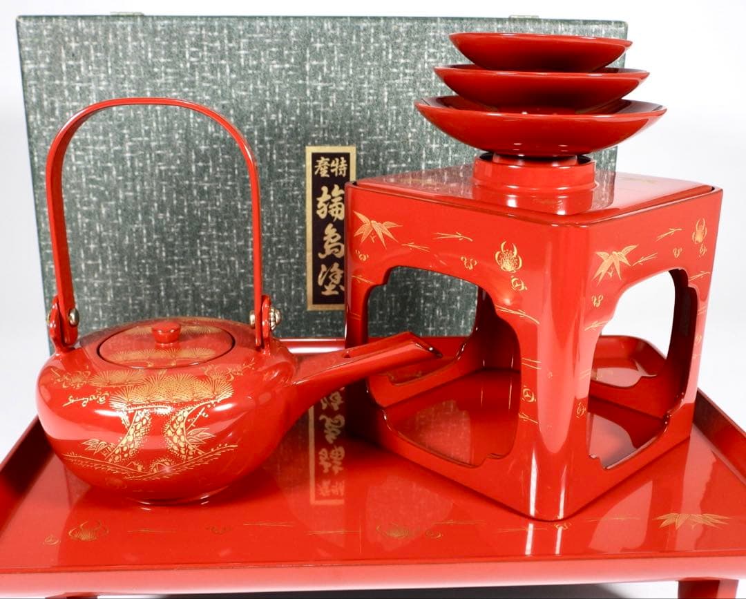 輪島塗　屠蘇器　本漆　沈金　松鶴亀紋 盃　銚子　盆　木製