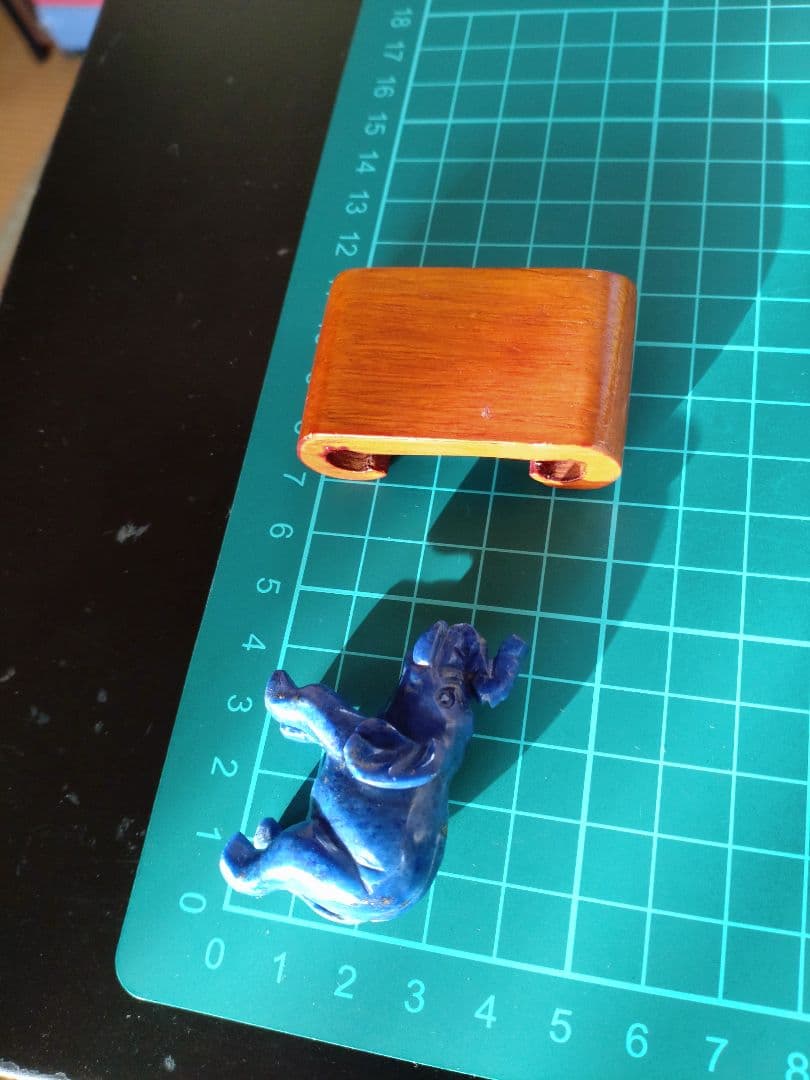 ラピス（瑠璃）の象の置物