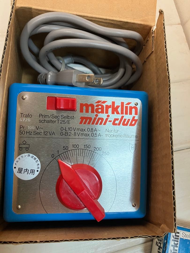 メルクリン　Zゲージ一式　動作確認済み　欧州鉄道模型パンフレット多数付き