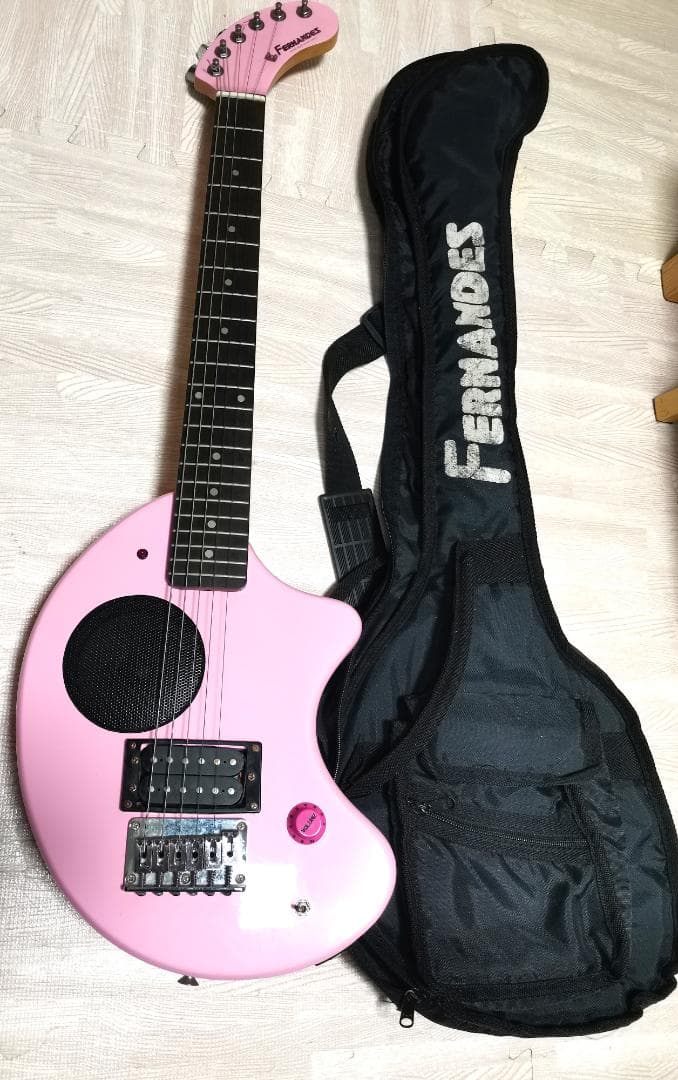 や*ま様 フェルナンデス　FERNANDES ZO-3 桃色 ピンク　ケース付き