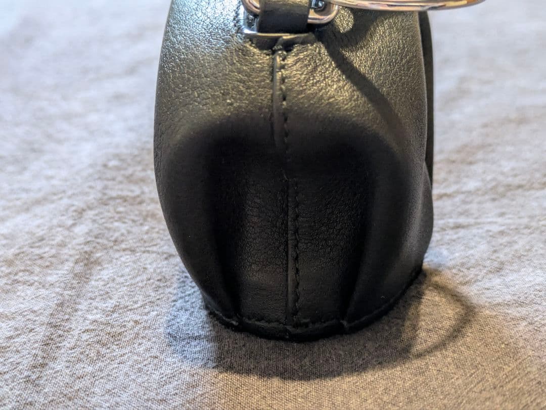 C*a様 【LOEWE】エレファント レザーケース チャーム(ブラック)