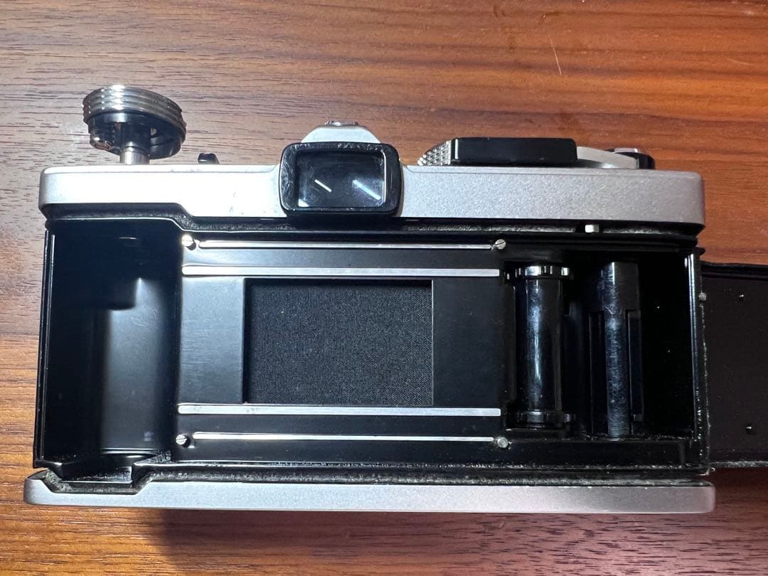 オリンパス OLYMPUS OM-1 クロームボディ