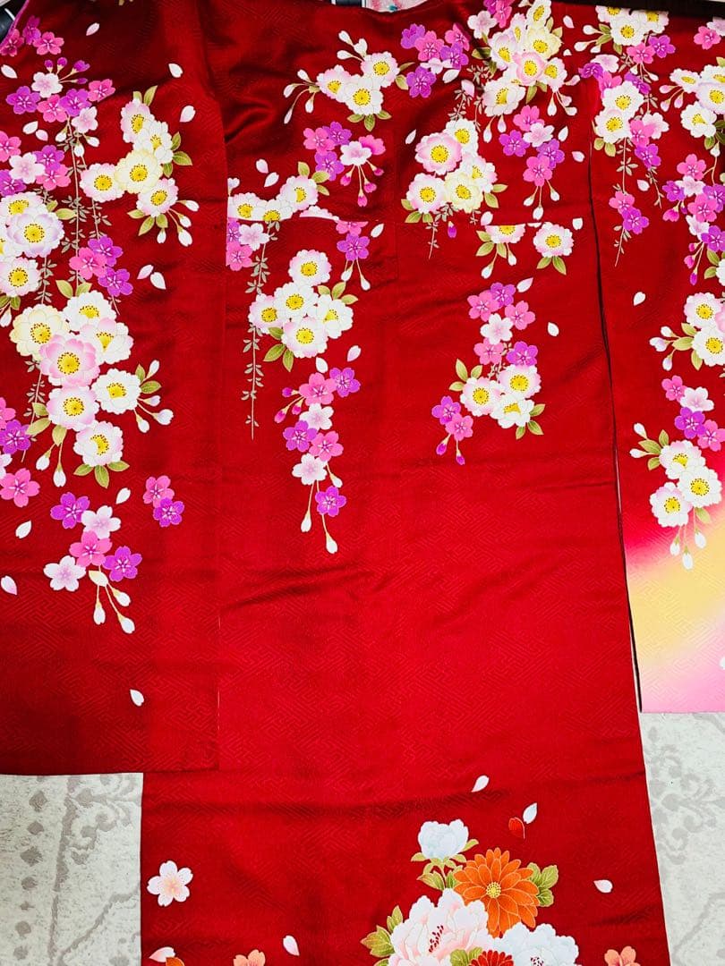 華やかな赤い振袖フルセット　花柄　正絹　美品　成人式