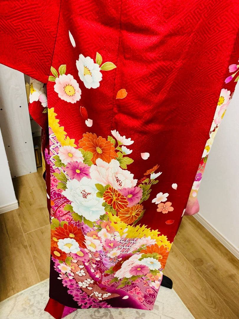 華やかな赤い振袖フルセット　花柄　正絹　美品　成人式