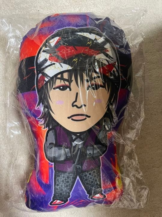 山本彰吾 クッション
