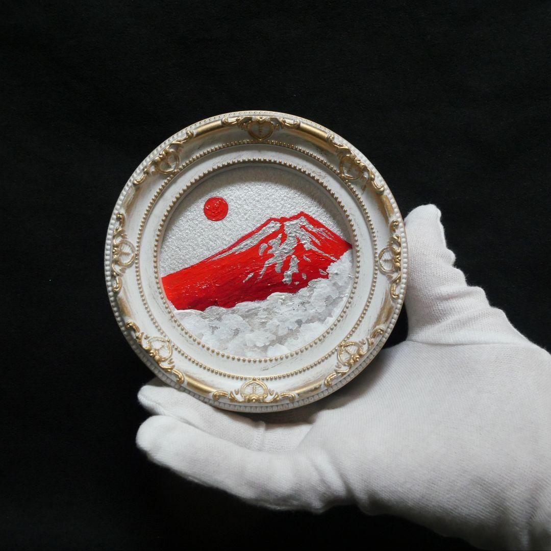 油彩画 円形ミニ絵画「赤富士」 銀の空と白い雲