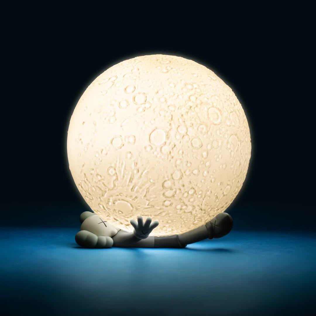 【新品未開封】KAWS HOLIDAY BIG MOON
