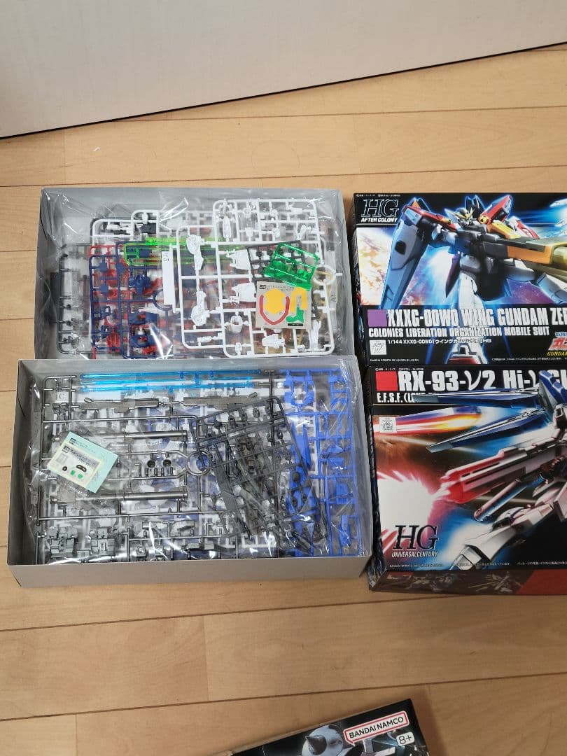 HG 1/144 Ez -8・ウイングガンダムゼロ・Hi-ν・グフカスタム 4点