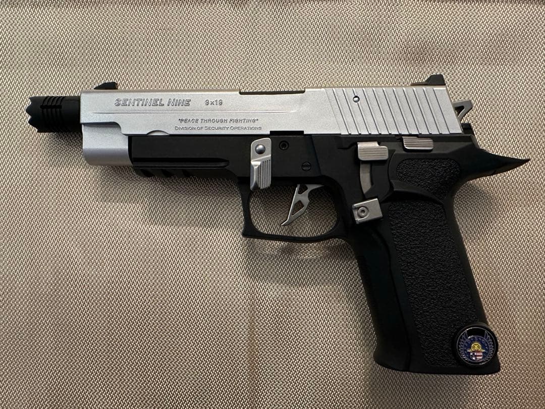 RYU(ハリー)　東京マルイ バイオハザード レオンモデル ハンドガン