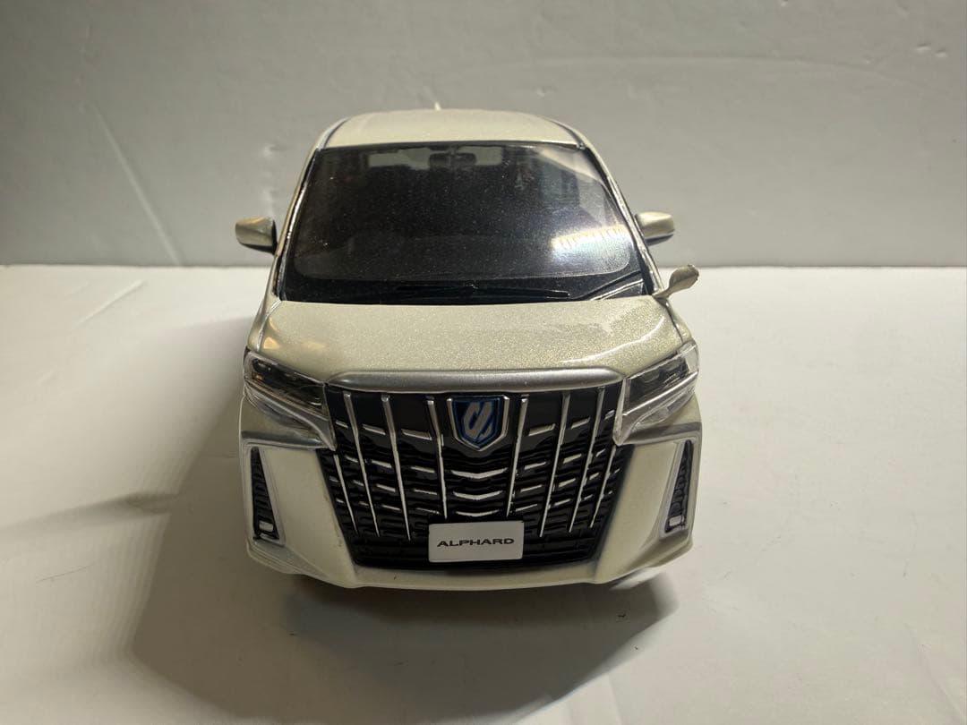 トヨタアルファードカラーサンプルミニカー