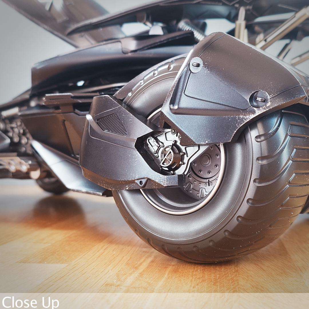 喜玩社 バットモービル 1/12 塗装済み完成品