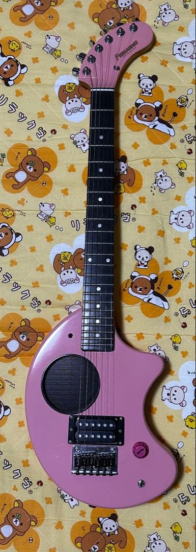 フェルナンデスZO-3 ピンク エレキギター スピーカー内蔵