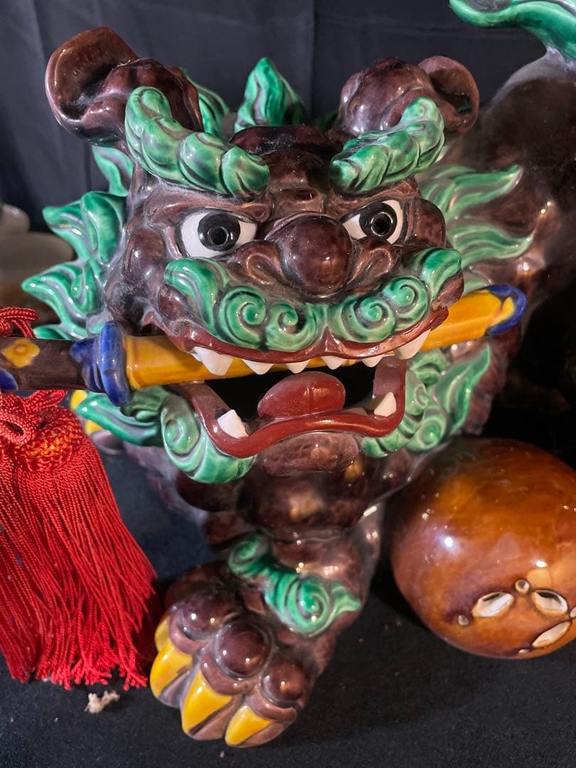 はやみ玉乗り獅子 糠川清章作　九谷焼 魔除け 縁起物 狛犬 剣 置物 緑