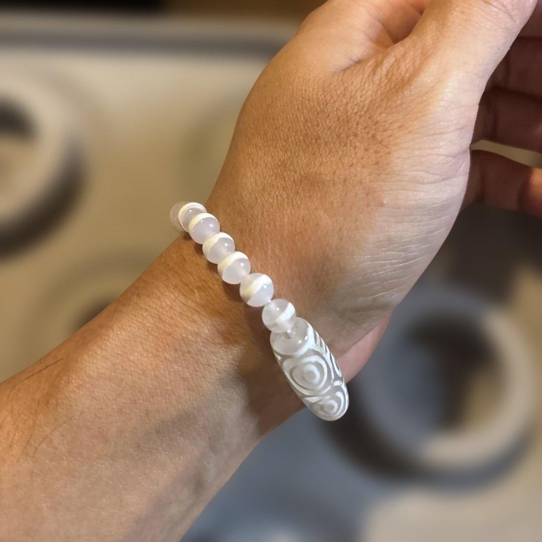 おしゃれだし効果感じる！龍眼白天珠さん！綺麗！