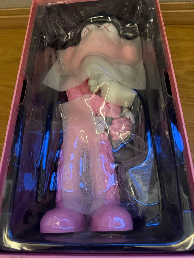 KAWS TAKE フィギュア ピンク
