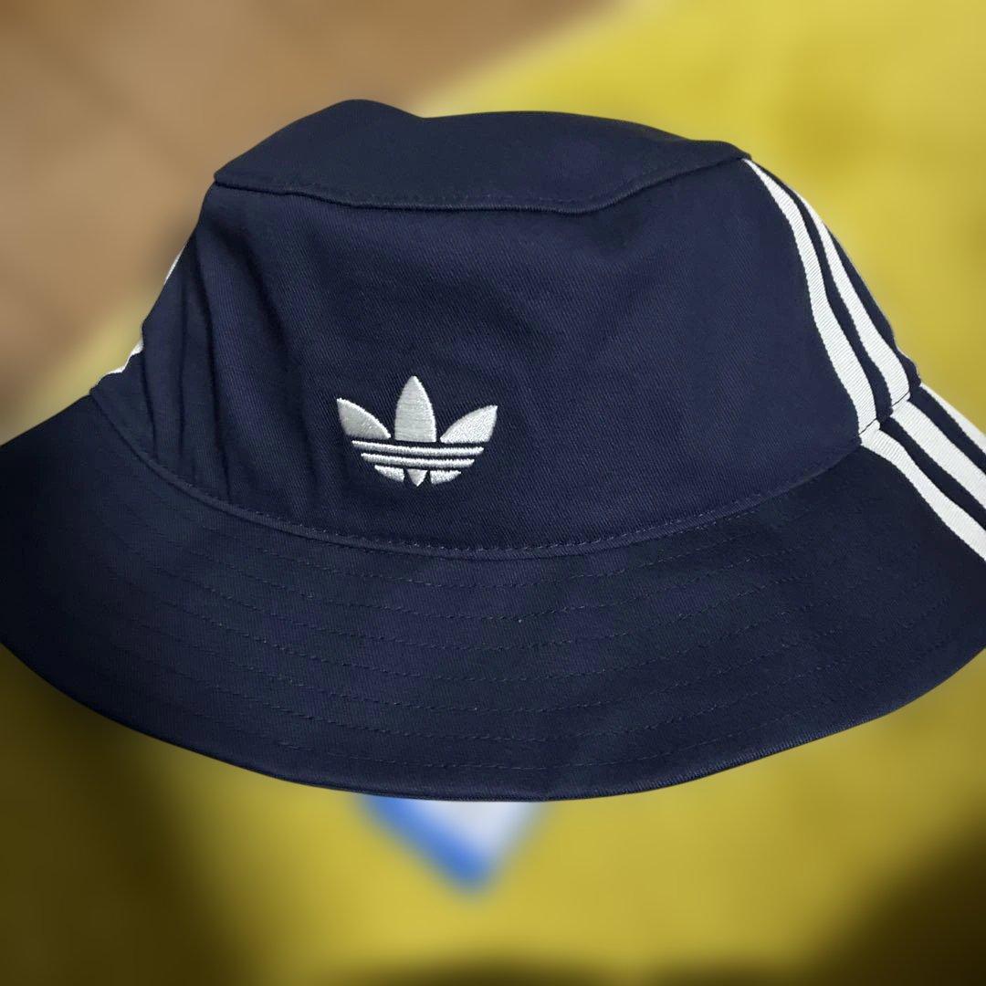 adidas oasis バケットハット ネイビー