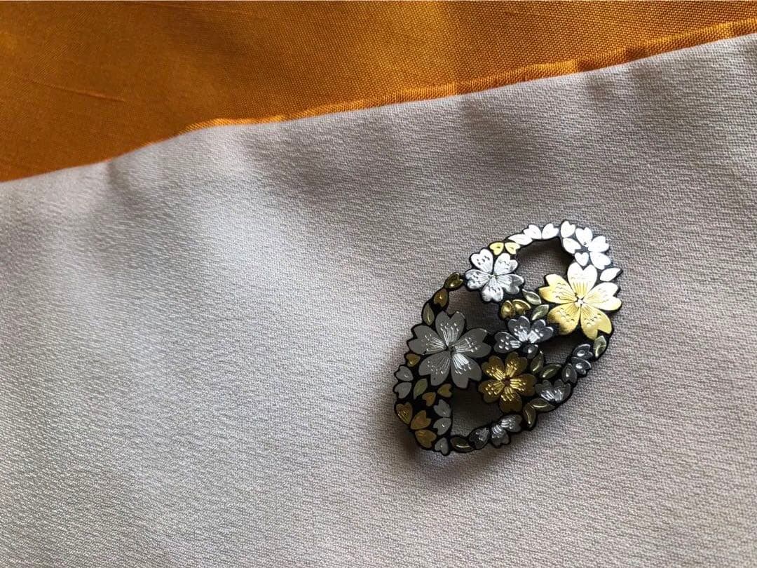 象嵌　ペンダントブローチ　透かし小判　桜