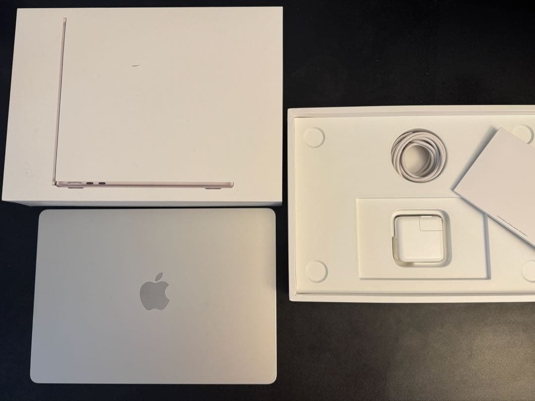 MacBook Air M2 2022（メモリ16GB / 256GB）