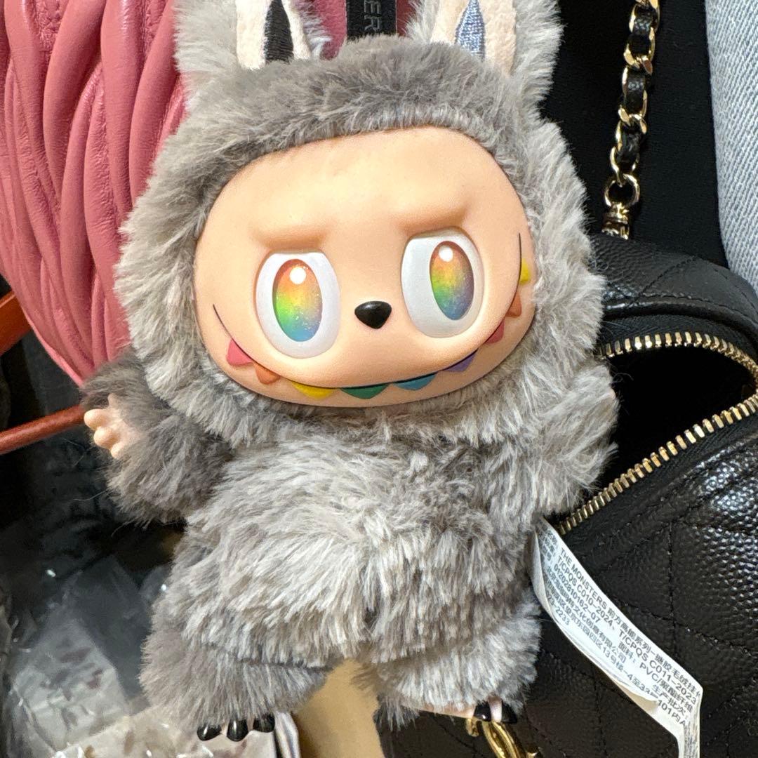 ラブブLabubu ID 正規品Big Into Energy シークレット