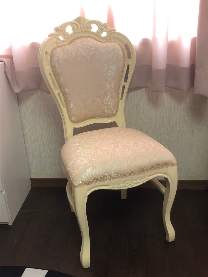 ロココ　猫脚アンティークチェア♦️美しい ホワイト ダマスク♦️完売品♦️送料込